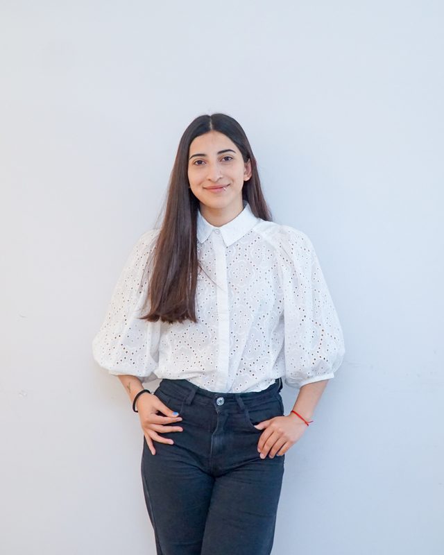 Carla, Auxiliar Operaciones