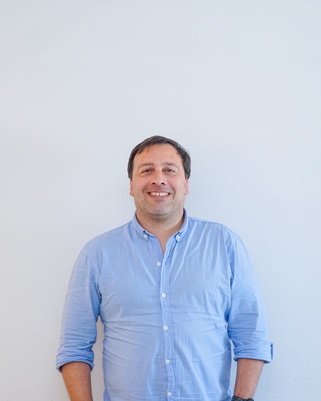 Nicolás, Operaciones